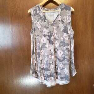 Lane Bryant Floral V-neck Sleeveless Top